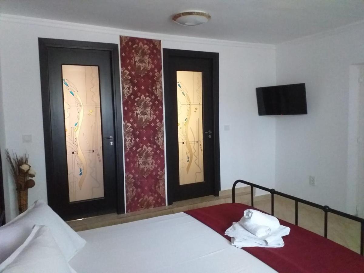 Casa Marronne Hotel คอสติเนช ภายนอก รูปภาพ
